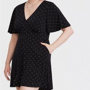 Torrid black & white polka dot flowy romper size 2
